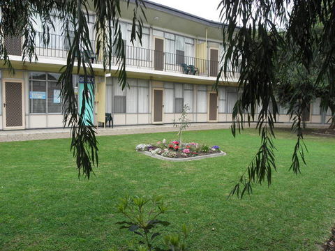 Capri Lodge Apartments - Geraldton Accommodation 0