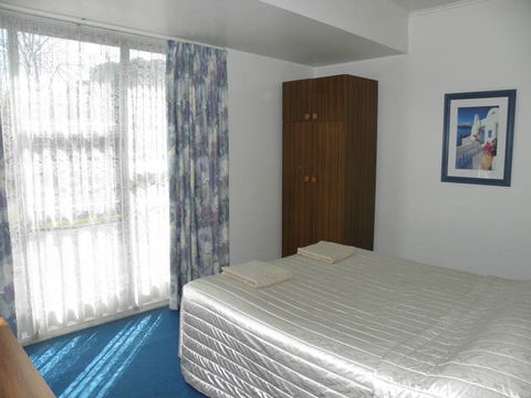 Capri Lodge Apartments - Geraldton Accommodation 5