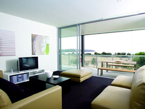 Coast Resort - Geraldton Accommodation 2