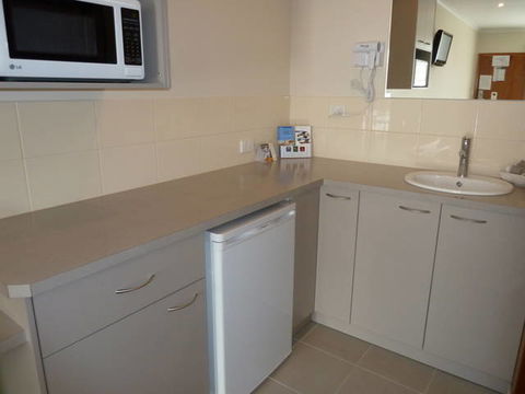 Werribee Motel & Apartments - Geraldton Accommodation 2