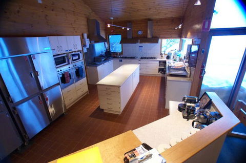 Shepparton Alpine Club - Geraldton Accommodation 2