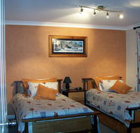 Elm Cottage - Tumut - Geraldton Accommodation