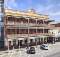 George Hotel  Cafe - Geraldton Accommodation