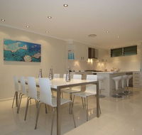 Hamilton Island Private Apartment - Poinciana - Geraldton Accommodation