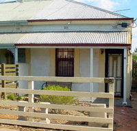 Harriett's Cottage Accommodation Clyde's Cottage - Geraldton Accommodation