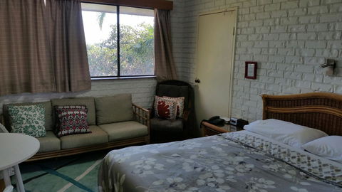 Holland Park Motel - Geraldton Accommodation 1