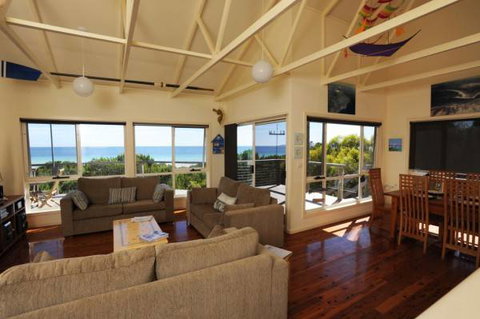 Island Beach Escape - Beachcomber - Geraldton Accommodation 3