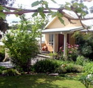 Kemeys Mountain Hideaway - Geraldton Accommodation