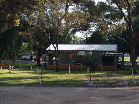 Laura Community Caravan Park - Geraldton Accommodation 1