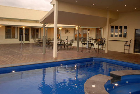 Ledcourt Waters - Geraldton Accommodation 8