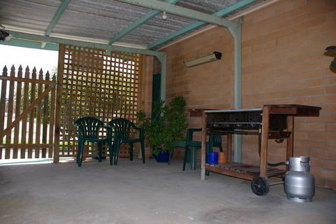 Lemon Tree Cottage - Ordway Park - Geraldton Accommodation 1