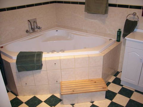 Limestone View (Naracoorte Cottages) - Geraldton Accommodation 2