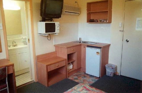 Lodge Motel - Geraldton Accommodation 0