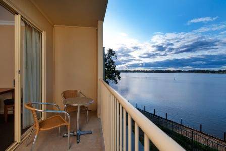 Nagambie Waterfront Motel - Geraldton Accommodation 6