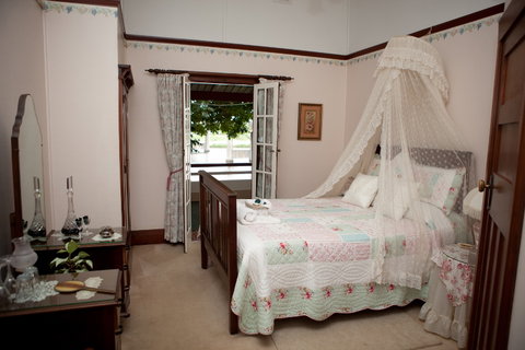 Netherby House - Geraldton Accommodation 2