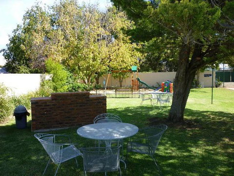 Nicholas Royal Motel - Geraldton Accommodation 3