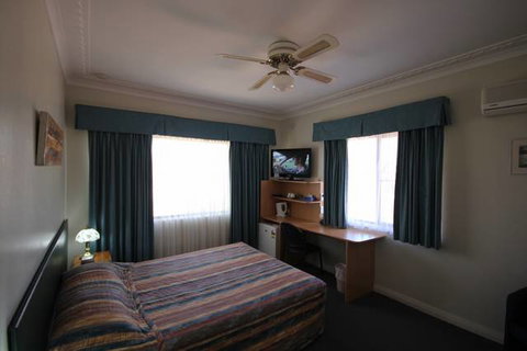 Normandie Motel & Function Centre - Geraldton Accommodation 1