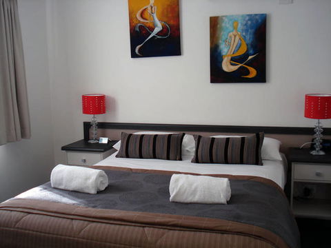 Oakey Motor Inn - Geraldton Accommodation 0