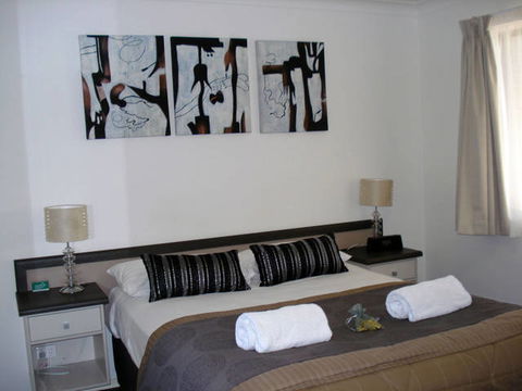 Oakey Motor Inn - Geraldton Accommodation 3