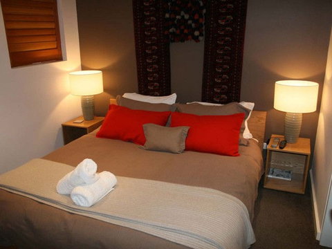 Onyx Apartments - Snowy Mountains - Geraldton Accommodation 4