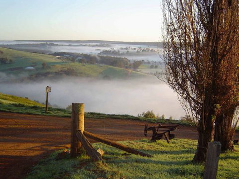 Balingup Heights Hilltop Forest Cottages - Geraldton Accommodation 4