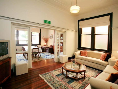 The Bank Guesthouse - Geraldton Accommodation 2