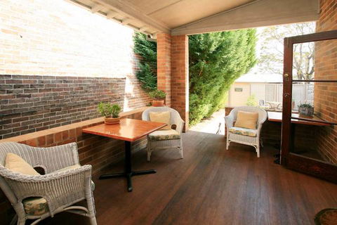 The Bank Guesthouse - Geraldton Accommodation 7