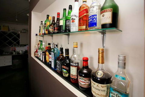 The Bank Guesthouse - Geraldton Accommodation 8