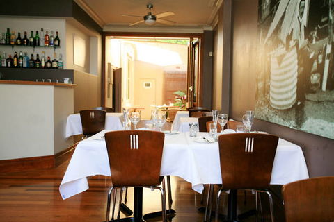The Bank Guesthouse - Geraldton Accommodation 9