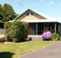 The Black Dolphin - Geraldton Accommodation