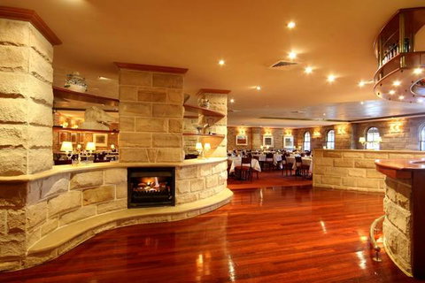 Hermitage Campbelltown - Geraldton Accommodation 6