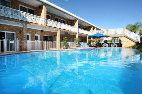 Hermitage Campbelltown - Geraldton Accommodation 9