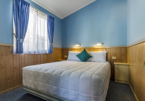 Thou Walla Sunset Retreat - Geraldton Accommodation 4