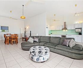 Beach View Holiday Villa - Geraldton Accommodation 2