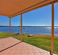 Luxury Waterfront House - Geraldton Accommodation