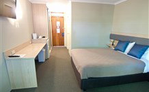 Lakeview Hotel Motel - Oak Flats - Geraldton Accommodation 0