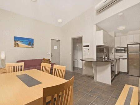 Lennox Point Holiday Apartments - Geraldton Accommodation 3
