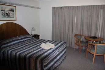 Charleville Motel - Geraldton Accommodation 1