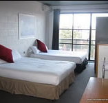 St Kilda Beach House - Geraldton Accommodation