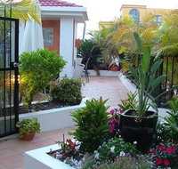 Shaz Maisons Beachside Holiday Apartments - Geraldton Accommodation