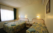 Wattle Tree Motel - Cootamundra - Geraldton Accommodation 1