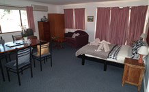 Amelies - Geraldton Accommodation 2