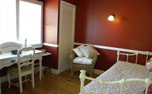 Yahgunyah Cottage - Geraldton Accommodation 2