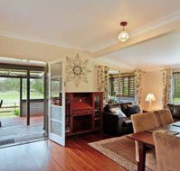 Woollamia Farm Cottage Accommodation - Geraldton Accommodation