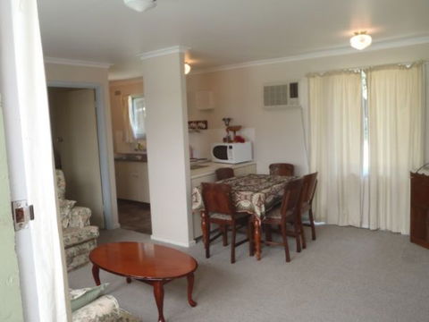 Bush Haven Cottages - Geraldton Accommodation 2