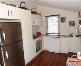 Red Ginger Bungalow - Geraldton Accommodation 1