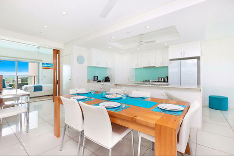 Beachlife Sea Spray Apartment - Geraldton Accommodation 3