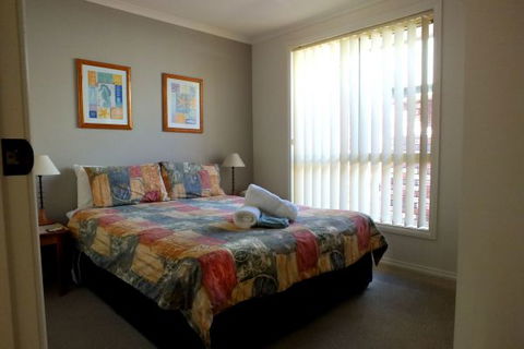 Captain's Quarters Bermagui - Geraldton Accommodation 2