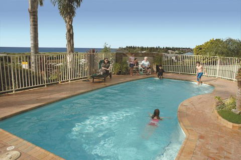Captain's Quarters Bermagui - Geraldton Accommodation 5