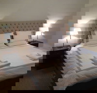 Aston House - Geraldton Accommodation